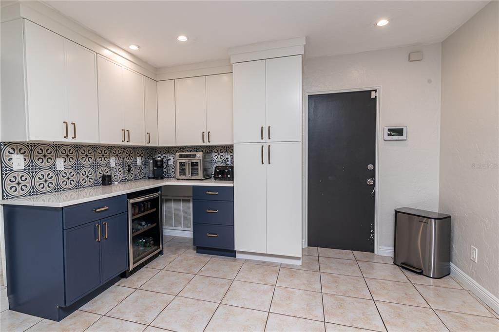 For Sale: $1,350,000 (3 beds, 3 baths, 2397 Square Feet)