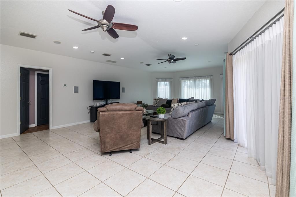 For Sale: $1,350,000 (3 beds, 3 baths, 2397 Square Feet)