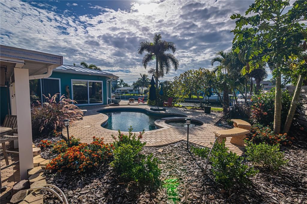 For Sale: $1,350,000 (3 beds, 3 baths, 2397 Square Feet)