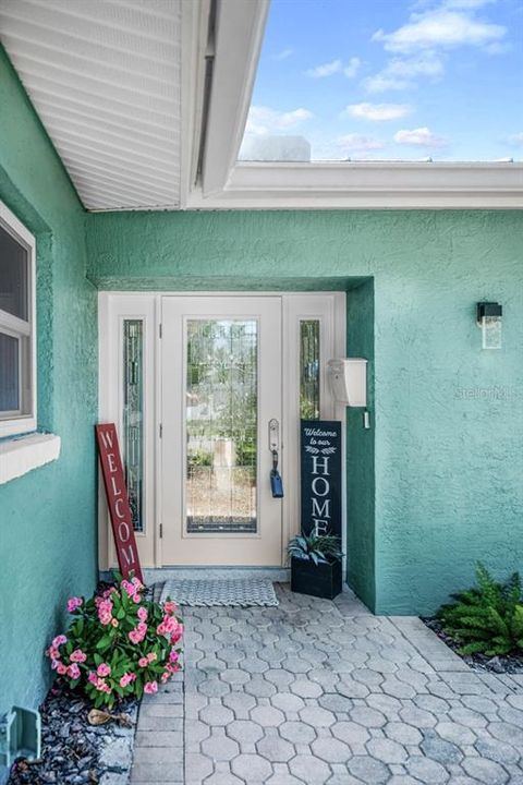 Active With Contract: $1,235,000 (3 beds, 3 baths, 2397 Square Feet)