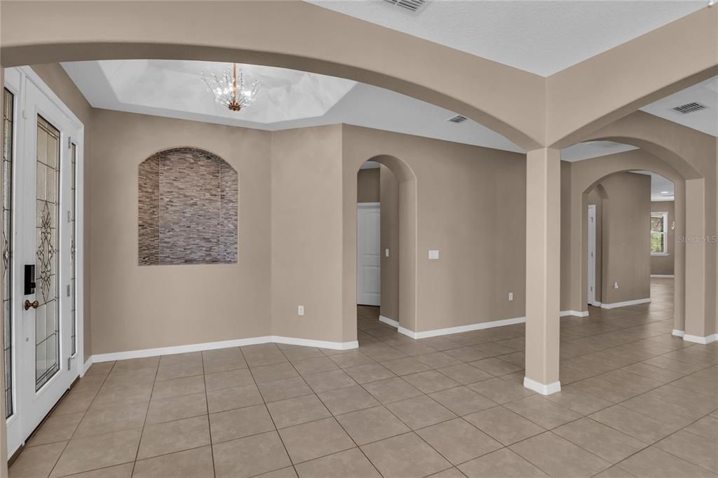 En Venta: $550,000 (4 camas, 3 baños, 2662 Pies cuadrados)