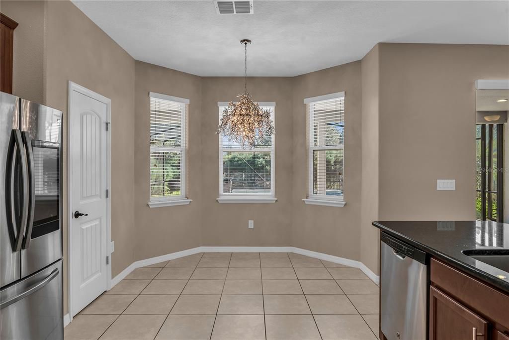 En Venta: $550,000 (4 camas, 3 baños, 2662 Pies cuadrados)