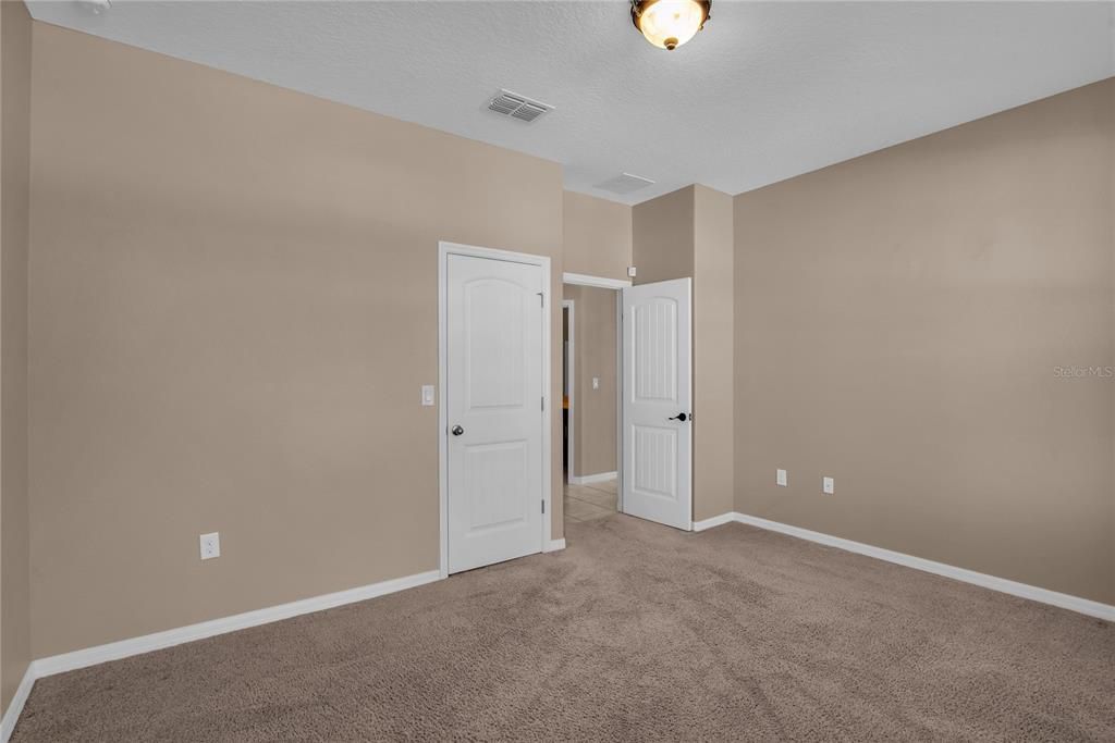 En Venta: $550,000 (4 camas, 3 baños, 2662 Pies cuadrados)