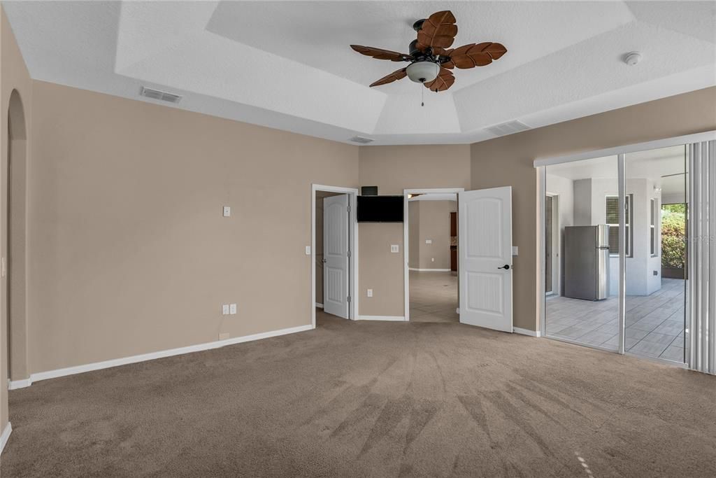 En Venta: $550,000 (4 camas, 3 baños, 2662 Pies cuadrados)