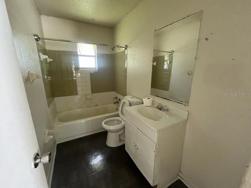 В аренду: $650 (2 спален, 1 ванн, 672 Квадратных фут)