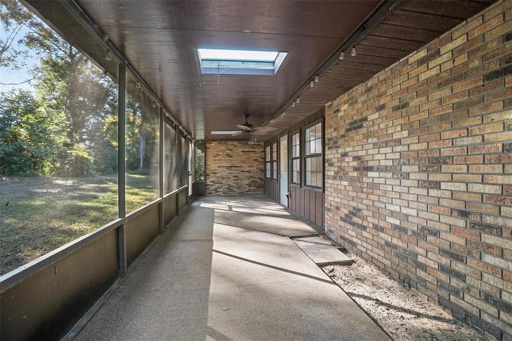 待售: $399,900 (3 贝兹, 2 浴室, 1979 平方英尺)