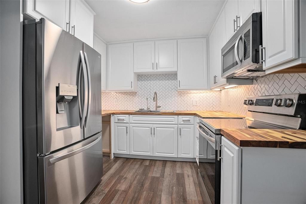 待售: $399,900 (3 贝兹, 2 浴室, 1979 平方英尺)