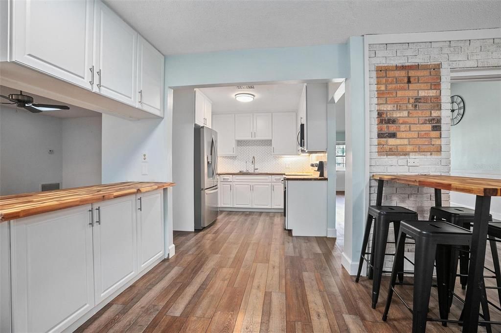 待售: $399,900 (3 贝兹, 2 浴室, 1979 平方英尺)