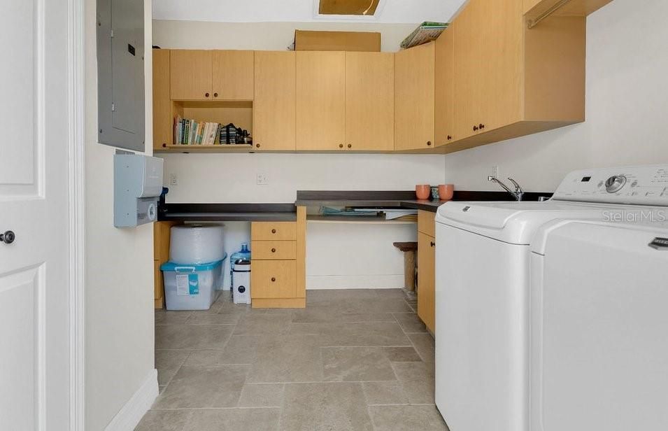 For Sale: $835,000 (4 beds, 3 baths, 2442 Square Feet)