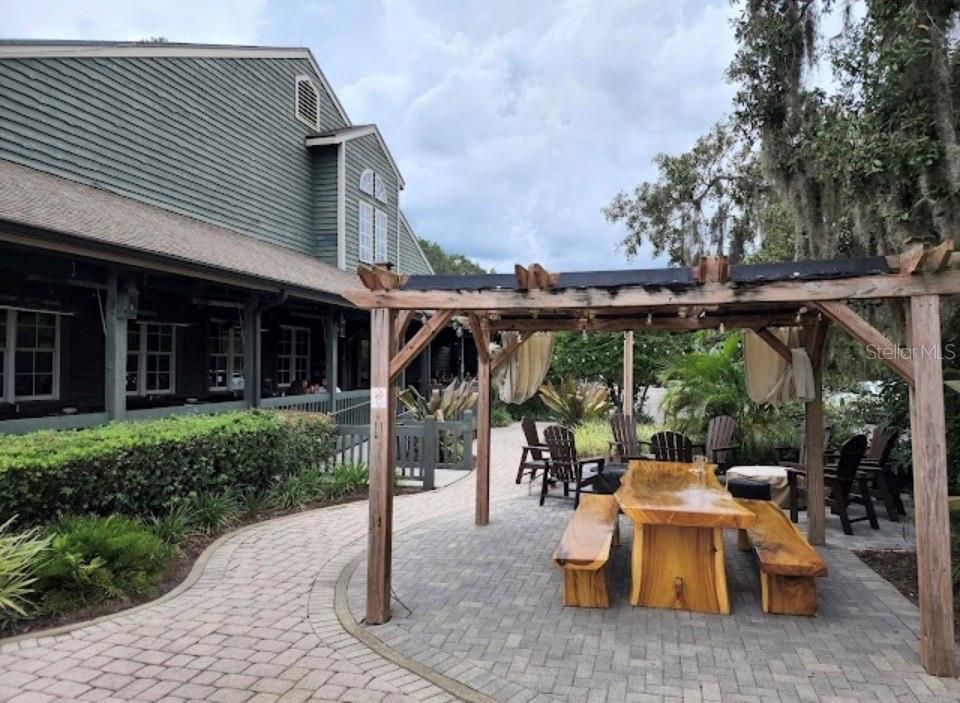 На продажу: $835,000 (4 спален, 3 ванн, 2442 Квадратных фут)