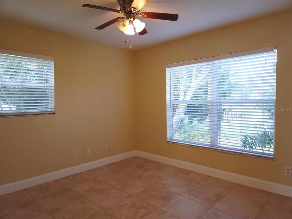 For Sale: $289,000 (3 beds, 2 baths, 1361 Square Feet)