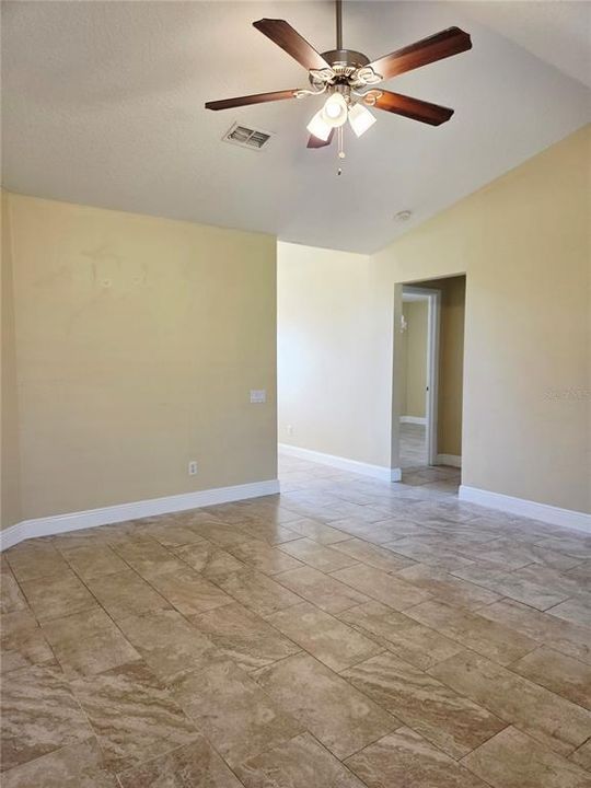 For Sale: $289,000 (3 beds, 2 baths, 1361 Square Feet)