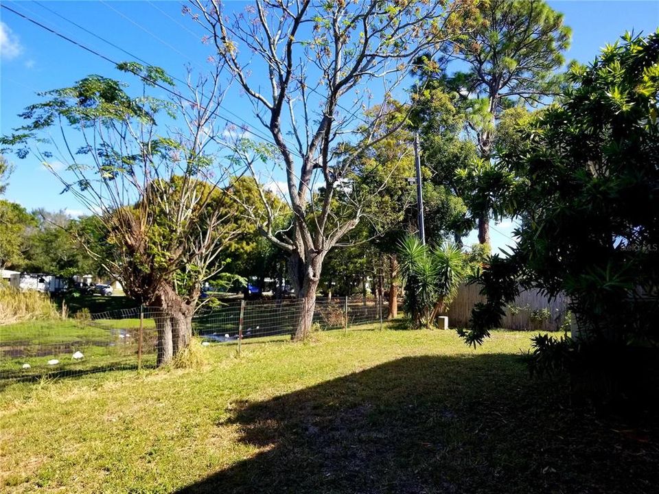 For Sale: $289,000 (3 beds, 2 baths, 1361 Square Feet)