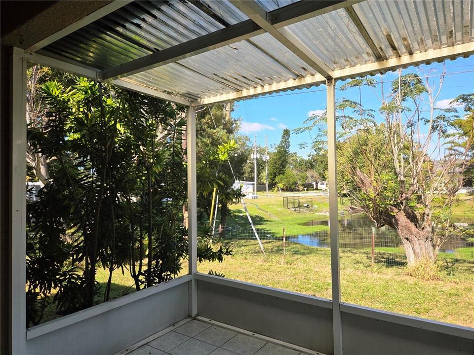 For Sale: $289,000 (3 beds, 2 baths, 1361 Square Feet)