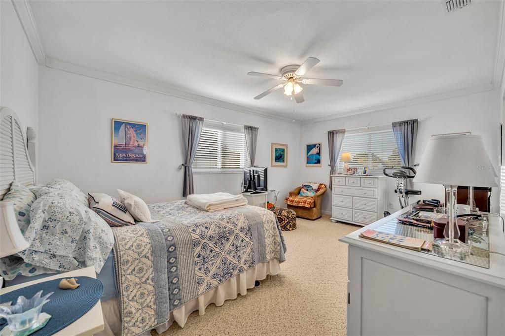 For Sale: $270,000 (3 beds, 2 baths, 2016 Square Feet)