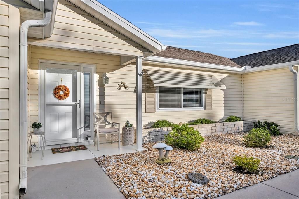 For Sale: $270,000 (3 beds, 2 baths, 2016 Square Feet)