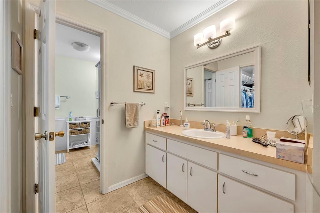 For Sale: $270,000 (3 beds, 2 baths, 2016 Square Feet)