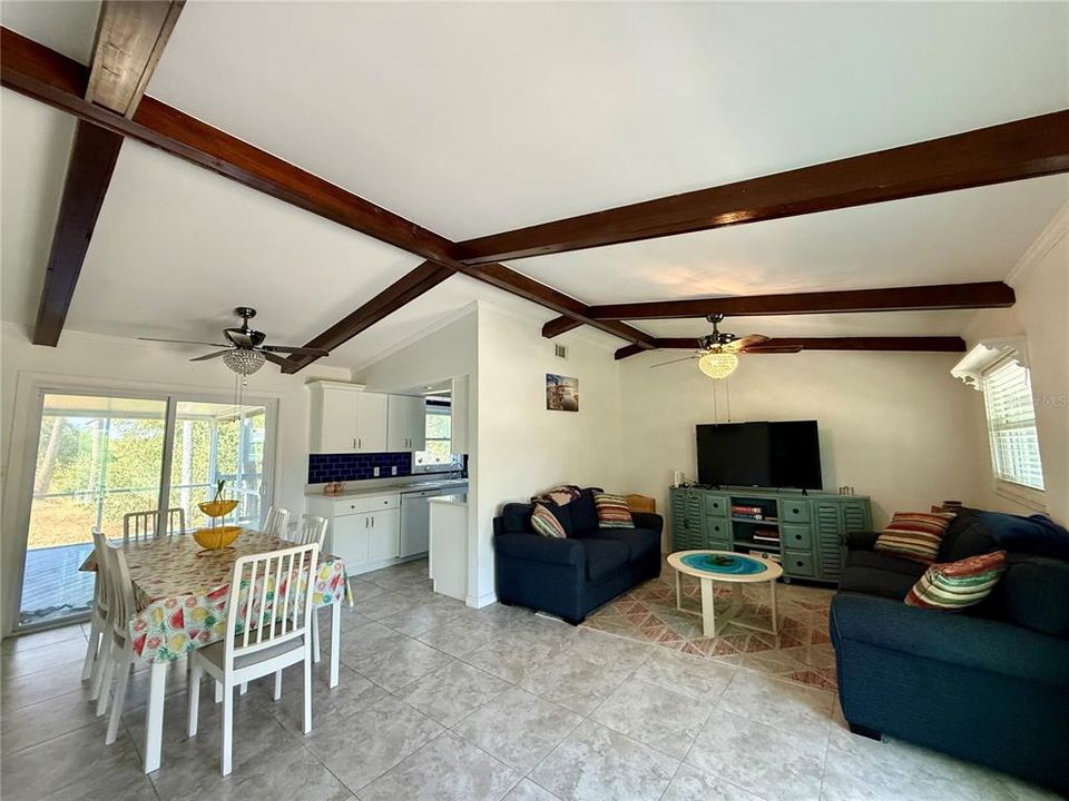 В аренду: $2,500 (3 спален, 2 ванн, 1165 Квадратных фут)