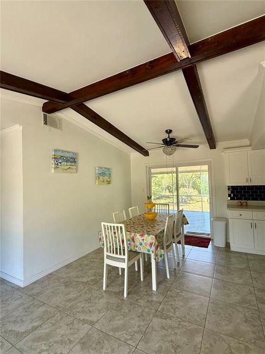 В аренду: $2,500 (3 спален, 2 ванн, 1165 Квадратных фут)