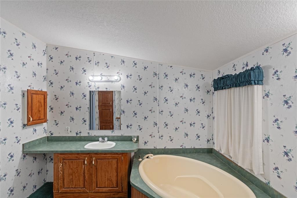 En Venta: $199,027 (4 camas, 2 baños, 2280 Pies cuadrados)