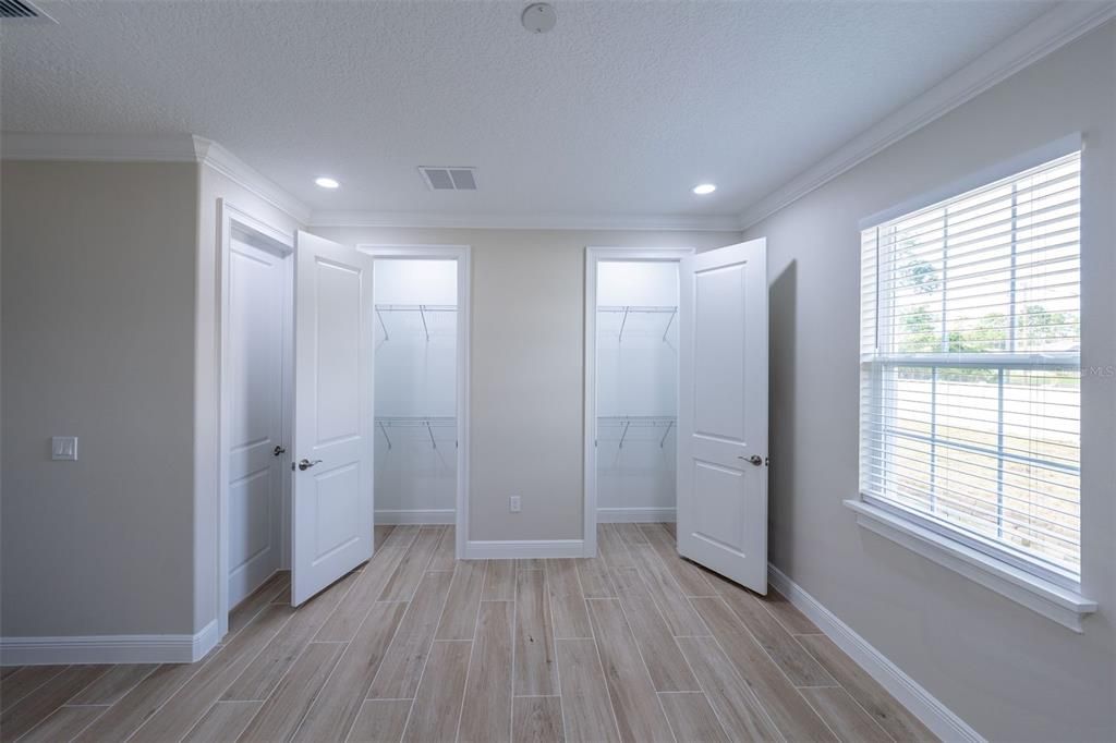 En Venta: $340,000 (4 camas, 3 baños, 2057 Pies cuadrados)