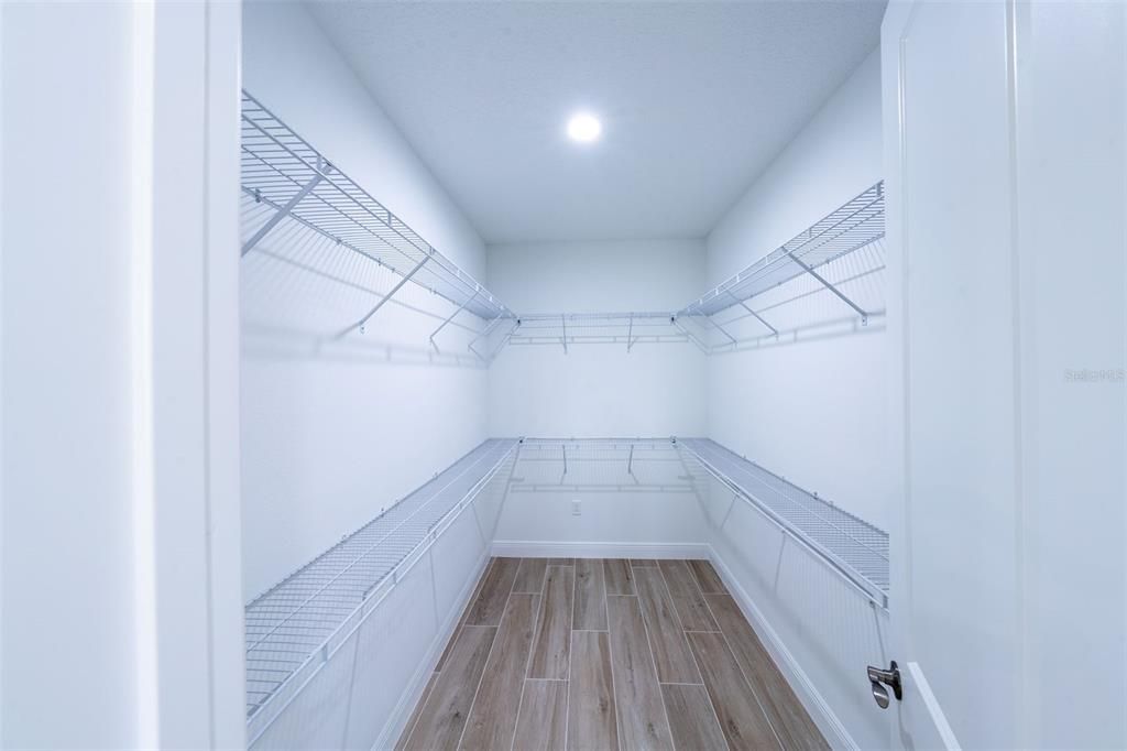 En Venta: $340,000 (4 camas, 3 baños, 2057 Pies cuadrados)