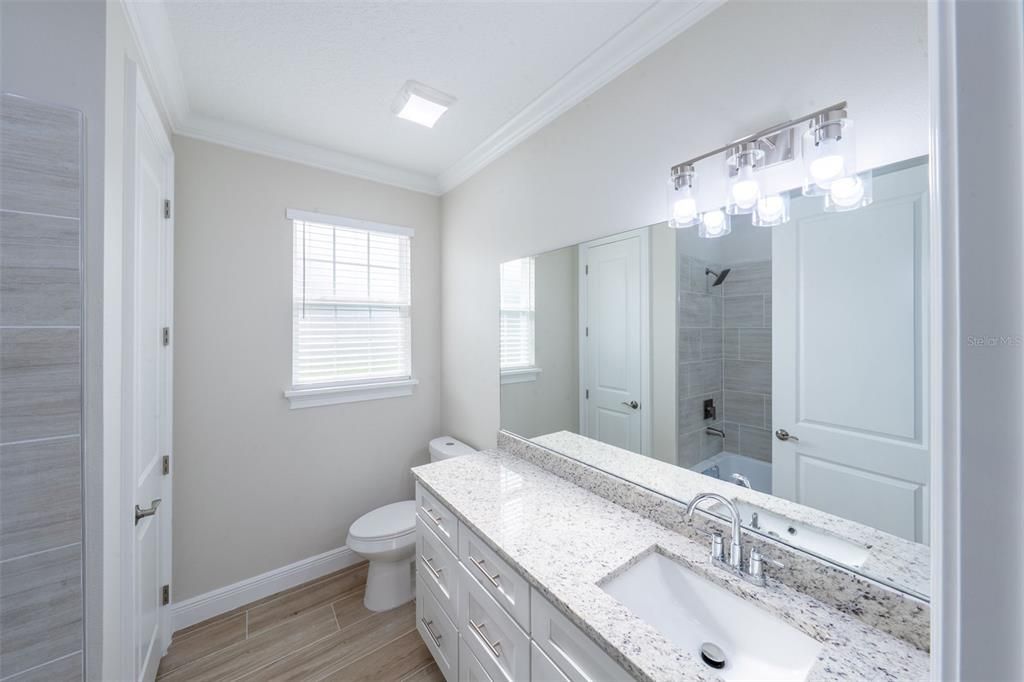 En Venta: $340,000 (4 camas, 3 baños, 2057 Pies cuadrados)