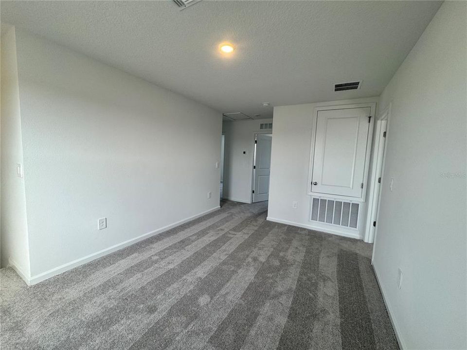 En Renta: $2,300 (5 camas, 2 baños, 2112 Pies cuadrados)