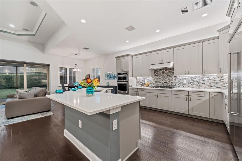 На продажу: $1,050,000 (4 спален, 2 ванн, 2298 Квадратных фут)