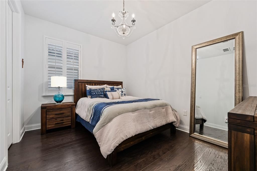 На продажу: $1,050,000 (4 спален, 2 ванн, 2298 Квадратных фут)