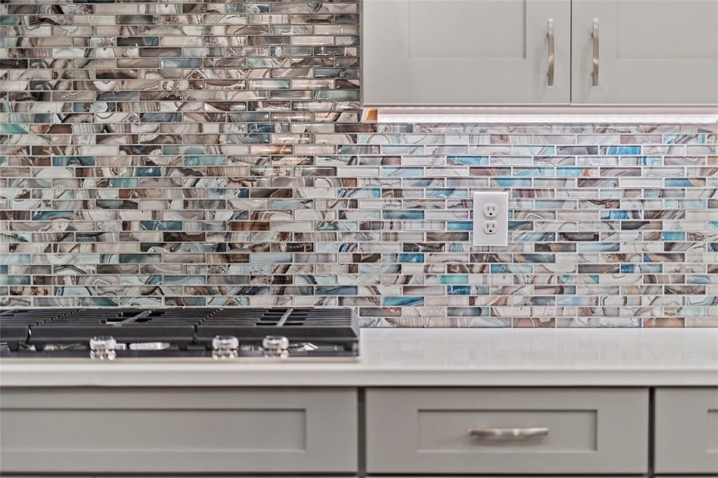 На продажу: $1,050,000 (4 спален, 2 ванн, 2298 Квадратных фут)