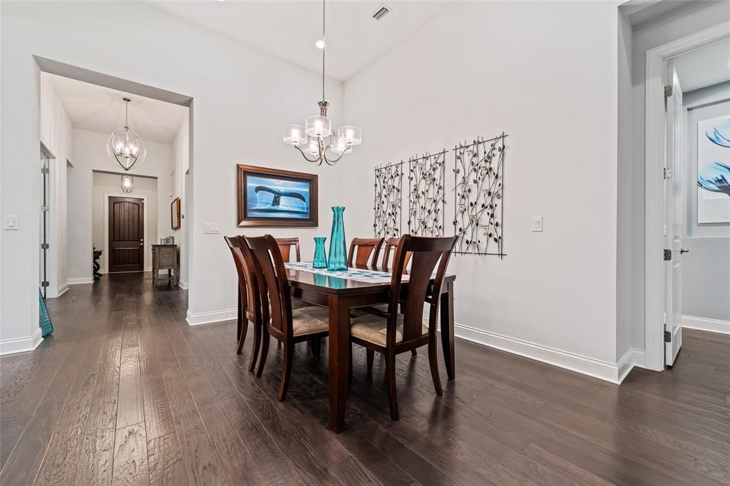 На продажу: $1,050,000 (4 спален, 2 ванн, 2298 Квадратных фут)