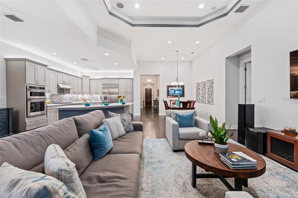 На продажу: $1,050,000 (4 спален, 2 ванн, 2298 Квадратных фут)