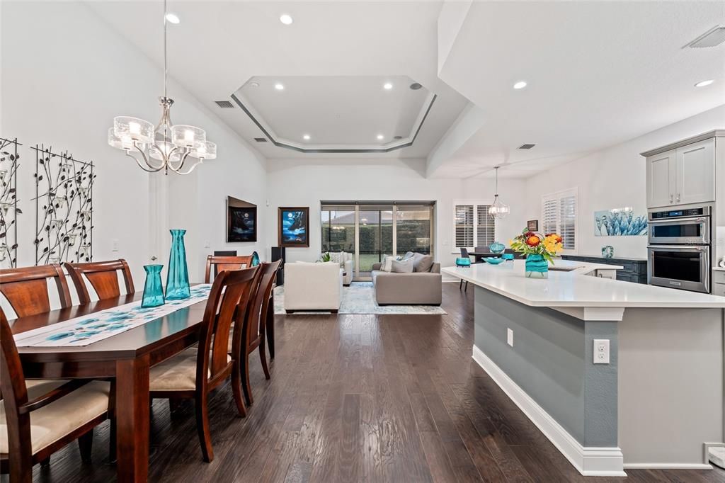 На продажу: $1,050,000 (4 спален, 2 ванн, 2298 Квадратных фут)