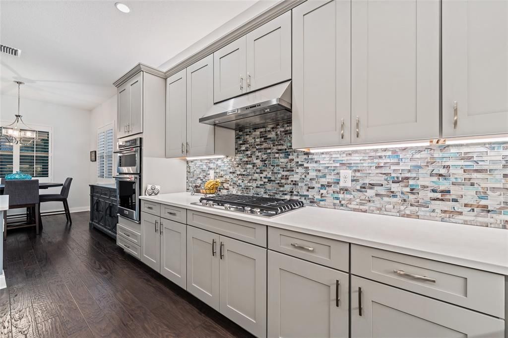 На продажу: $1,050,000 (4 спален, 2 ванн, 2298 Квадратных фут)