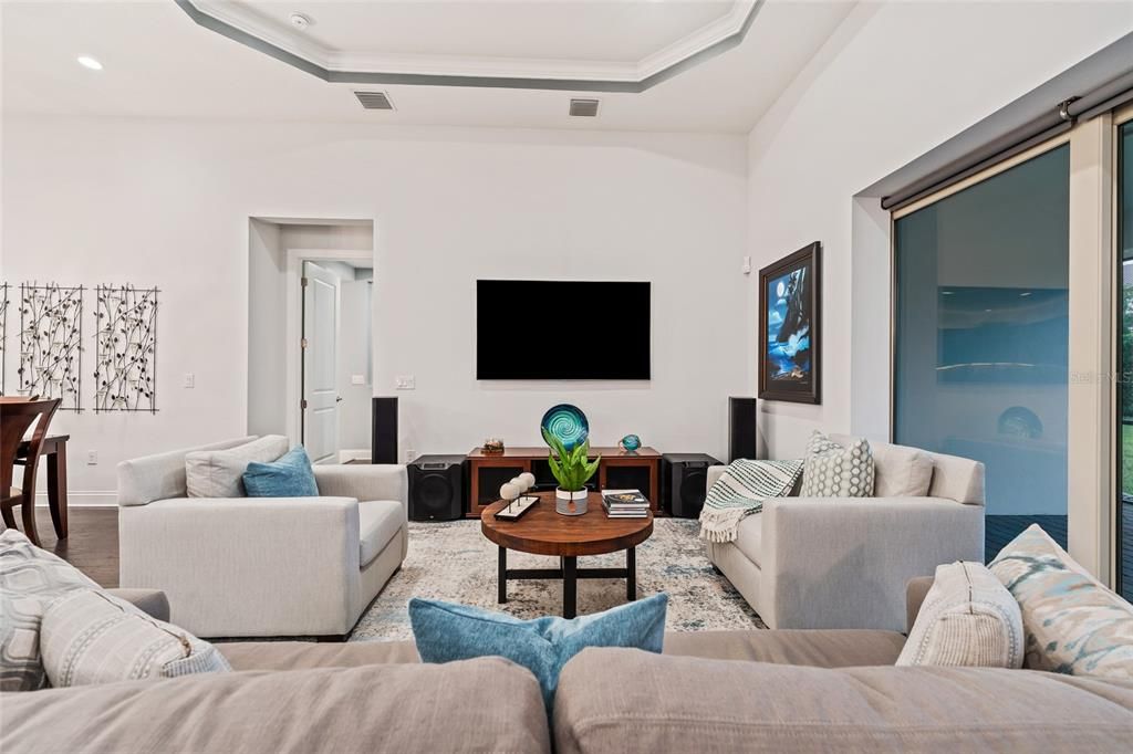 На продажу: $1,050,000 (4 спален, 2 ванн, 2298 Квадратных фут)