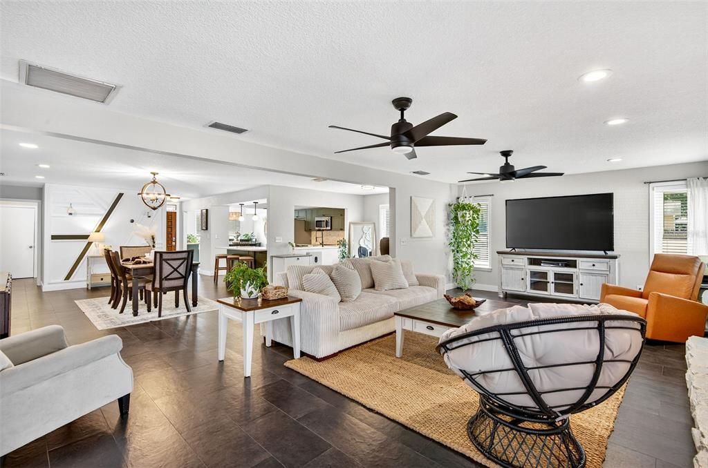 На продажу: $605,000 (3 спален, 2 ванн, 1922 Квадратных фут)