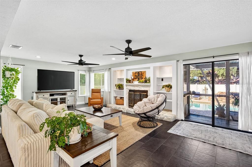 На продажу: $605,000 (3 спален, 2 ванн, 1922 Квадратных фут)