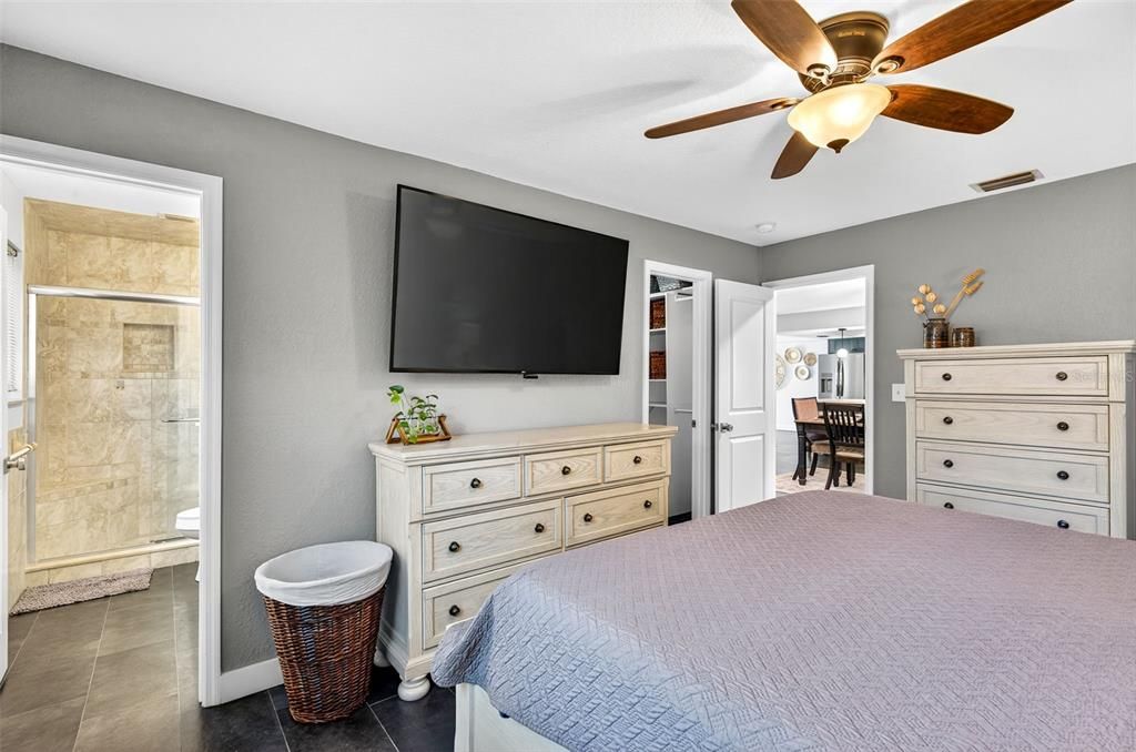 На продажу: $605,000 (3 спален, 2 ванн, 1922 Квадратных фут)