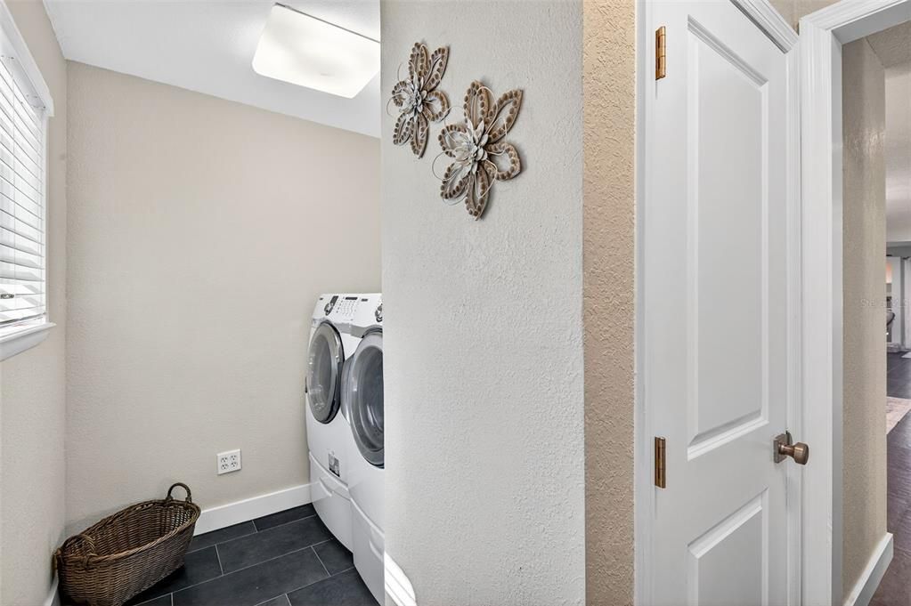 На продажу: $605,000 (3 спален, 2 ванн, 1922 Квадратных фут)