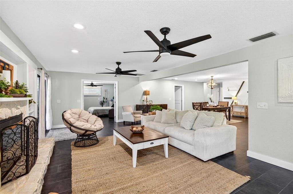 На продажу: $605,000 (3 спален, 2 ванн, 1922 Квадратных фут)