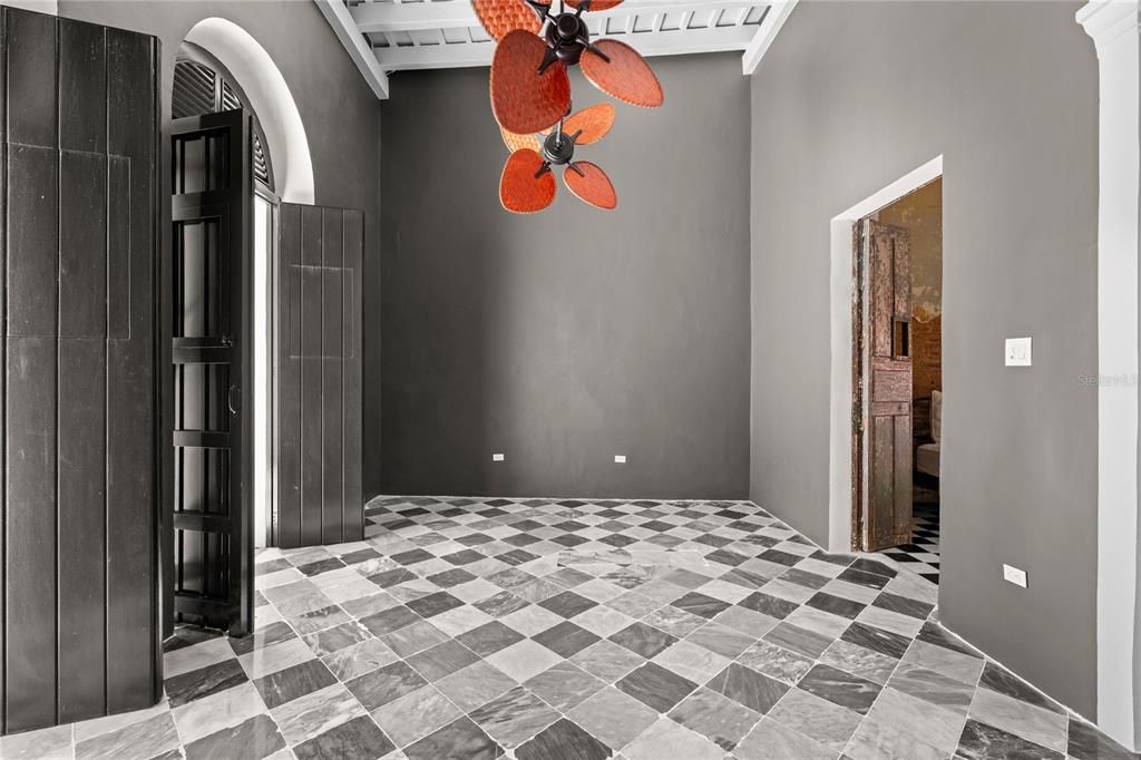 В аренду: $19,000 (4 спален, 3 ванн, 4975 Квадратных фут)