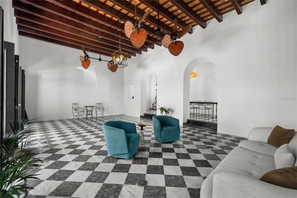 В аренду: $19,000 (4 спален, 3 ванн, 4975 Квадратных фут)