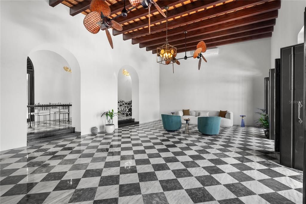 В аренду: $19,000 (4 спален, 3 ванн, 4975 Квадратных фут)