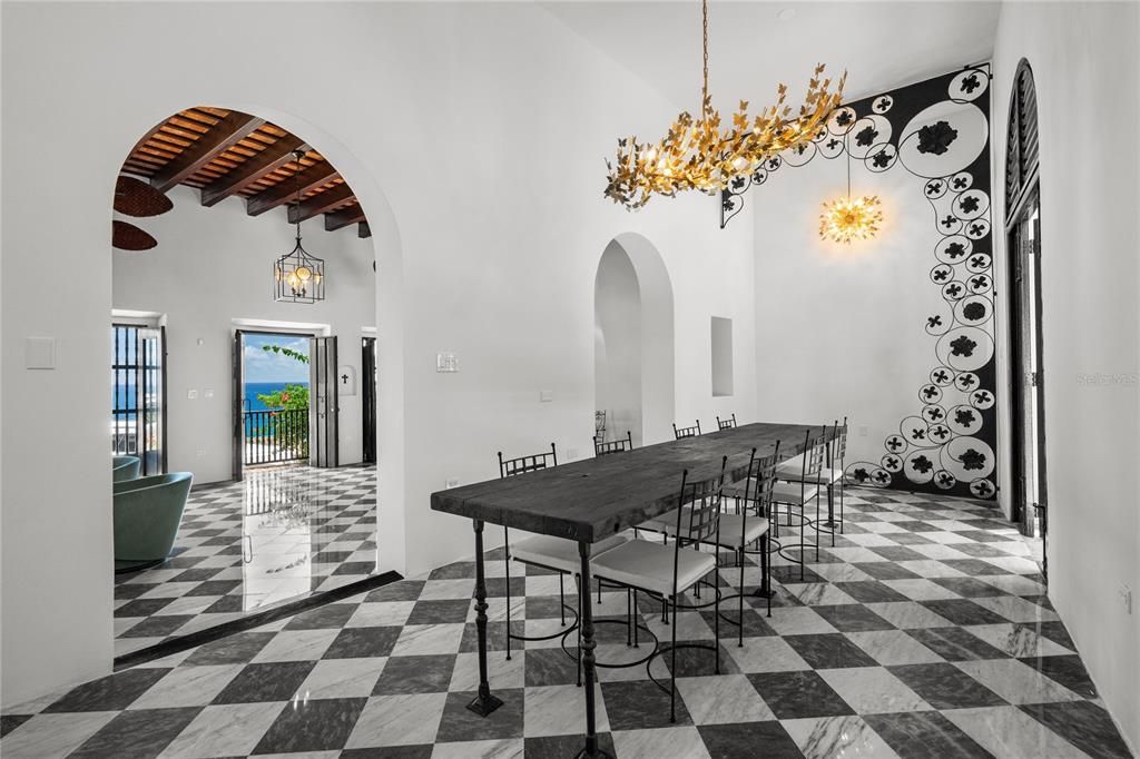 В аренду: $19,000 (4 спален, 3 ванн, 4975 Квадратных фут)