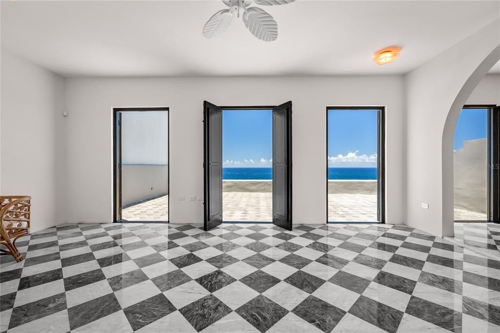 В аренду: $19,000 (4 спален, 3 ванн, 4975 Квадратных фут)