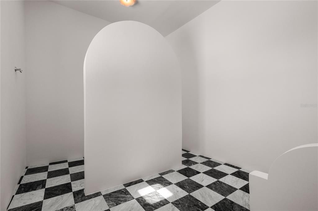 В аренду: $19,000 (4 спален, 3 ванн, 4975 Квадратных фут)