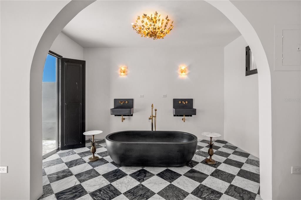 В аренду: $19,000 (4 спален, 3 ванн, 4975 Квадратных фут)