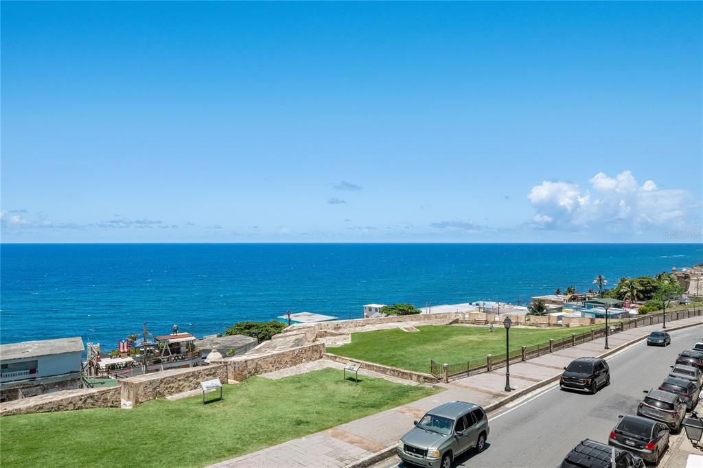 В аренду: $19,000 (4 спален, 3 ванн, 4975 Квадратных фут)