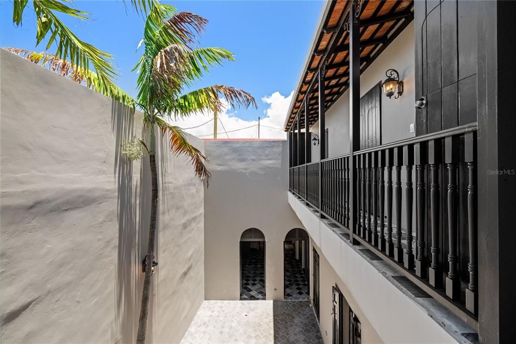 В аренду: $19,000 (4 спален, 3 ванн, 4975 Квадратных фут)